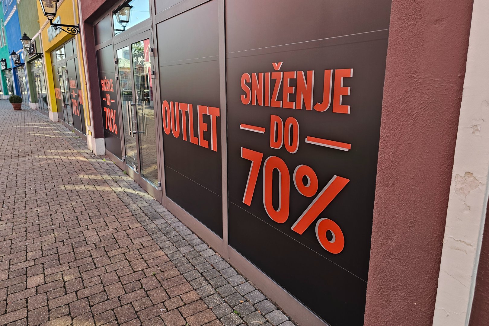 Popusti do 70 procentov